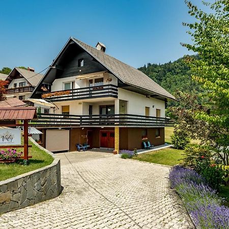 Apartment Valy - Free Bikes, Relaxing Terrace & Near Bled Bagian luar foto