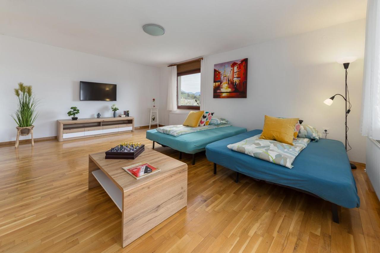 Apartment Valy - Free Bikes, Relaxing Terrace & Near Bled Bagian luar foto