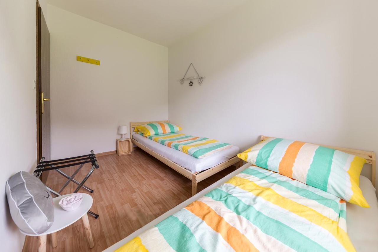 Apartment Valy - Free Bikes, Relaxing Terrace & Near Bled Bagian luar foto