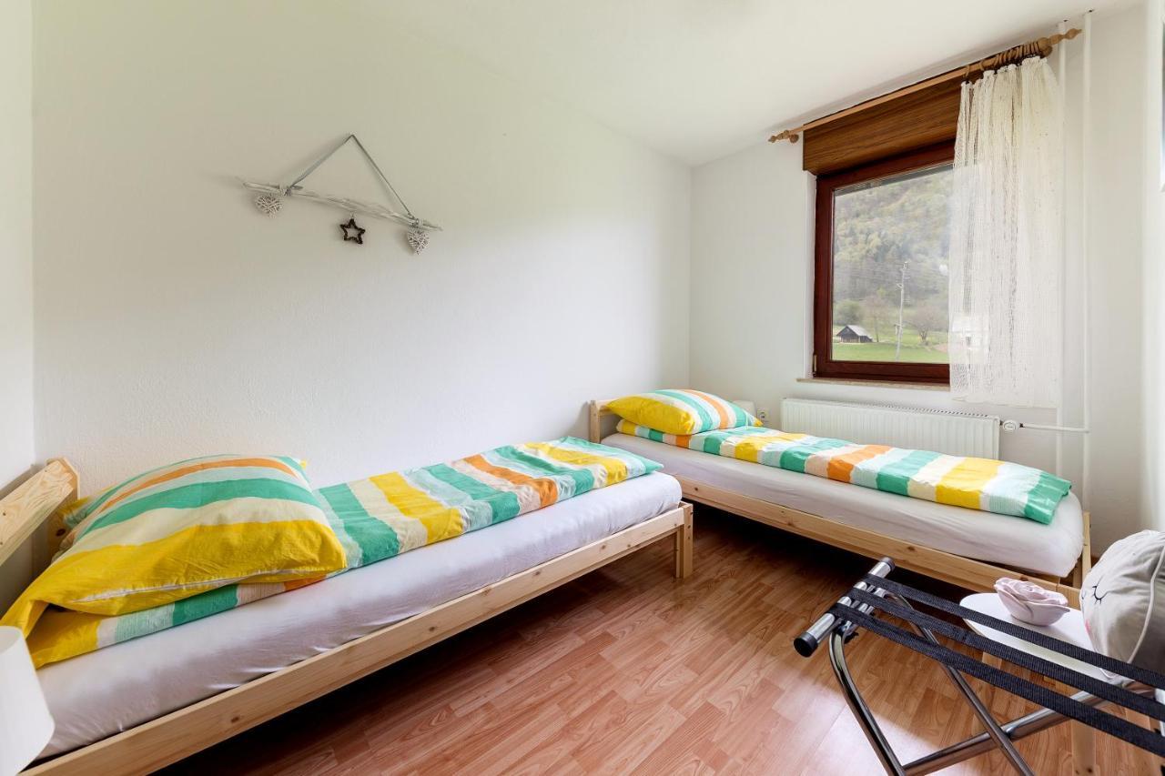 Apartment Valy - Free Bikes, Relaxing Terrace & Near Bled Bagian luar foto