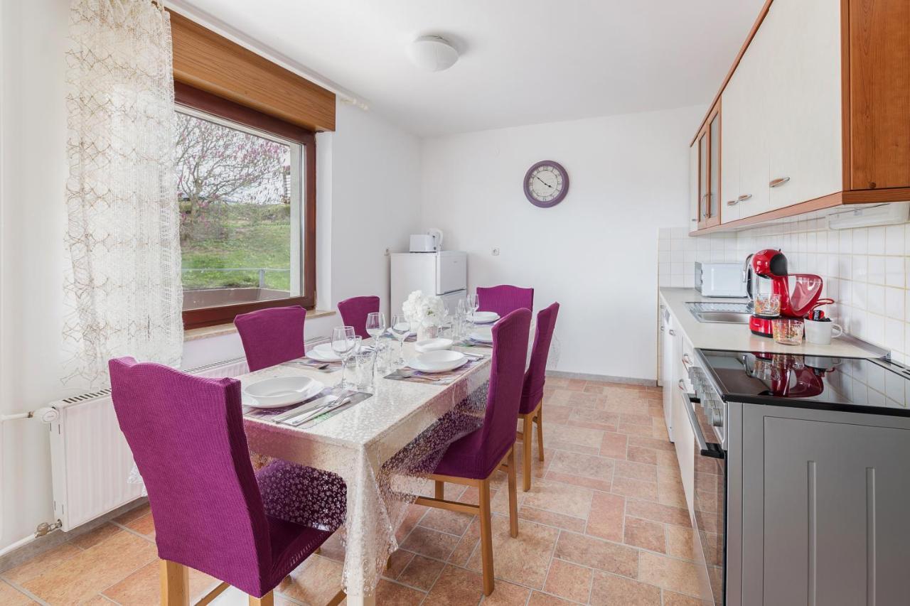 Apartment Valy - Free Bikes, Relaxing Terrace & Near Bled Bagian luar foto