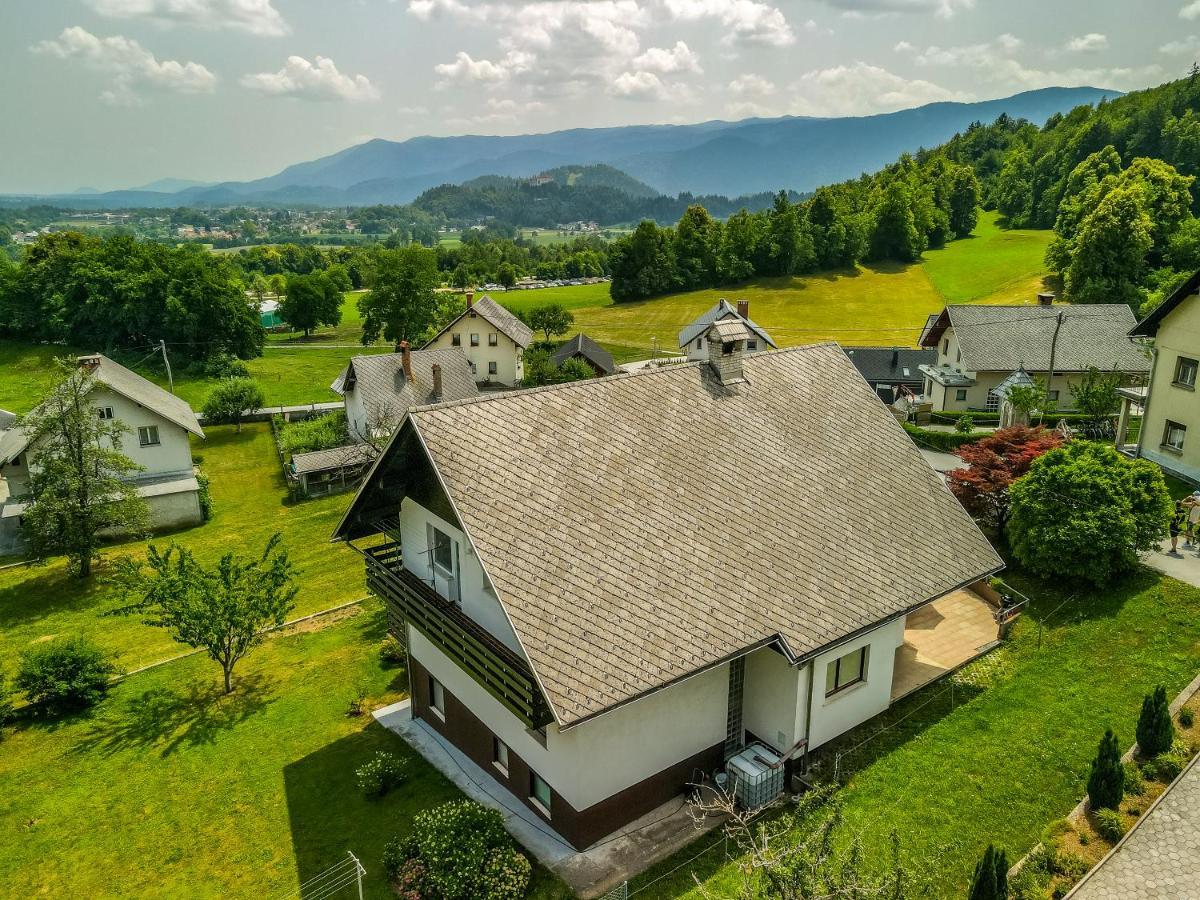 Apartment Valy - Free Bikes, Relaxing Terrace & Near Bled Bagian luar foto